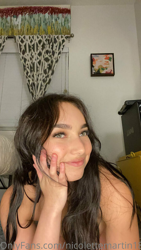 nicolettemartin18 model pretty img