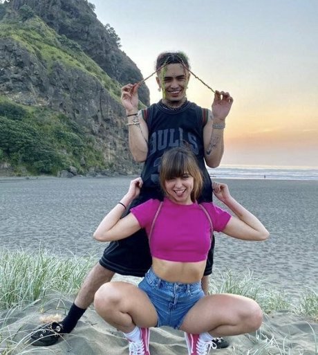 pumpsfreeplayhouse pornstar sexy pics