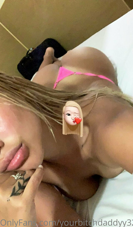 ailincaramelo model naked gallery