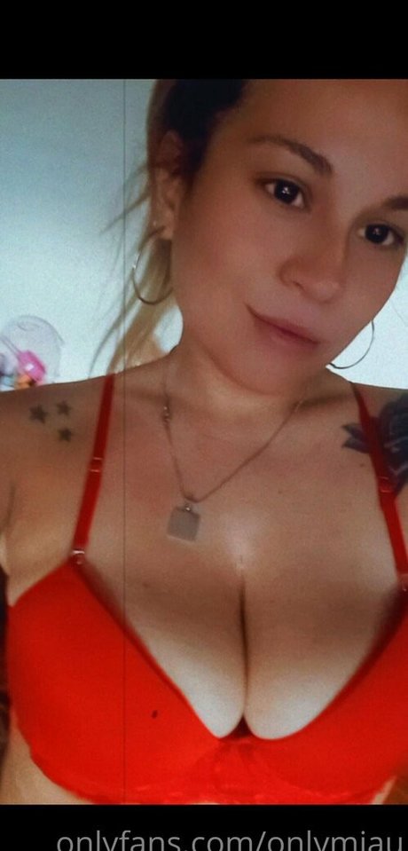 onlymiaux pornstar sexy pics