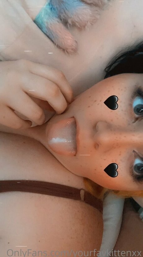 yourfavkittenxx Quick photo