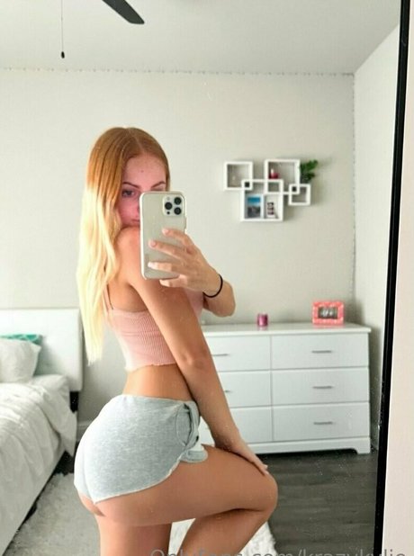 krazykylie hot model pics