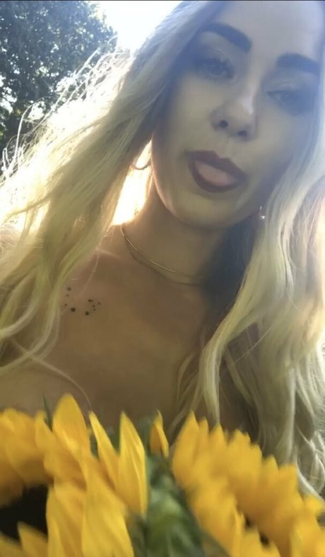 mizroseexposed pornographic star pic