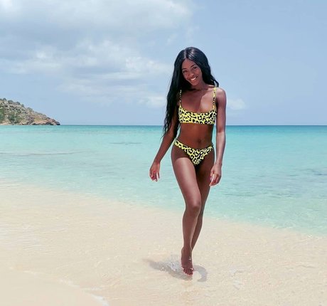 AJ Odudu hd actress pic