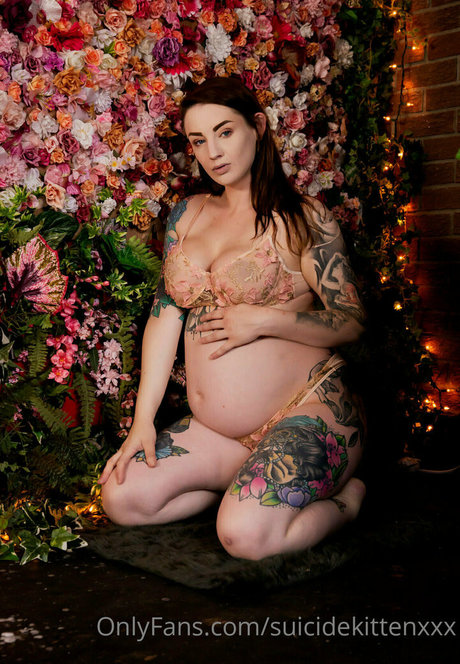suicidekittenxxx model high quality img