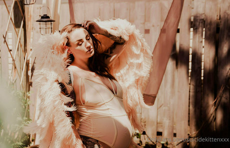 suicidekittenxxx model exclusive pics
