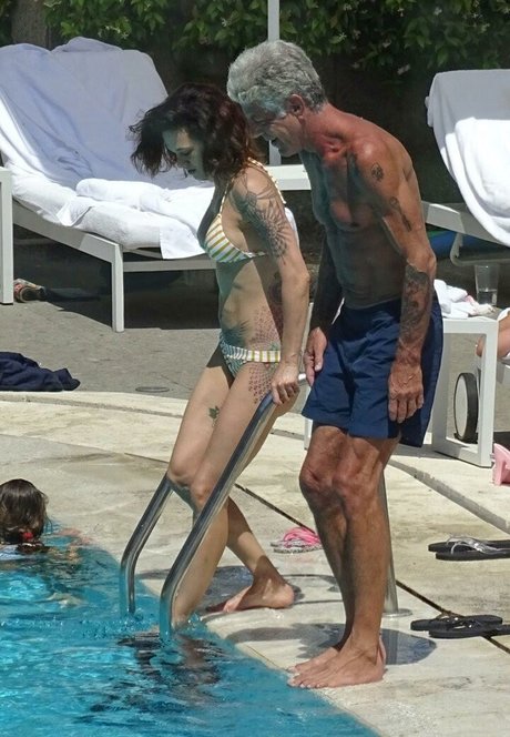 Asia Argento Quick photo