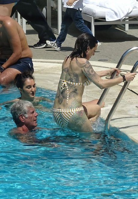 Asia Argento best pornstar picture