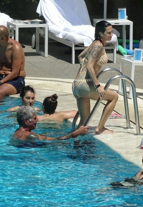 Asia Argento model art pictures