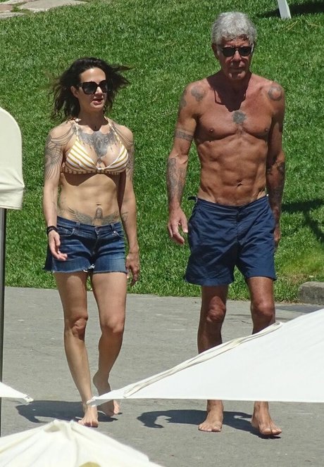 Asia Argento best model img