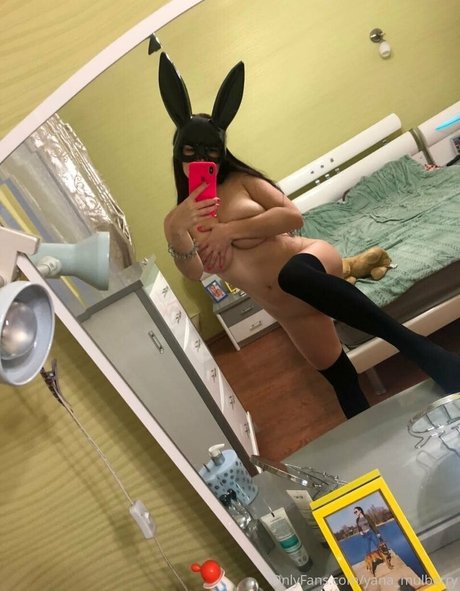 yanamulberry model porn images