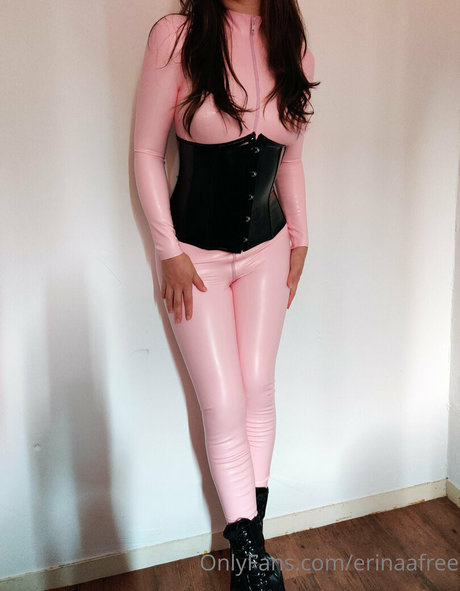 dripping wet pussy onlyfans nude images