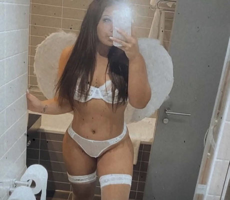 Littlemissblond pornstar top pictures