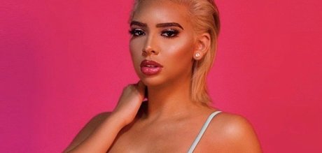 black female onlyfans free sexy pic