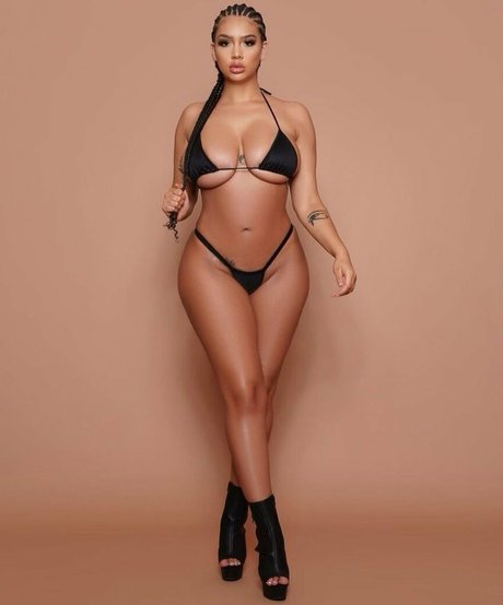 Annamariesarai sex star galleries