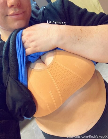 redvelvetxx pornstar erotic images