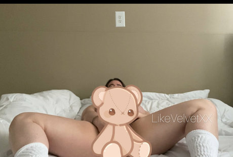 redvelvetxx erotic model pic