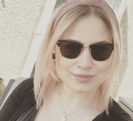 Honey And Sulphur pornstar perfect pics