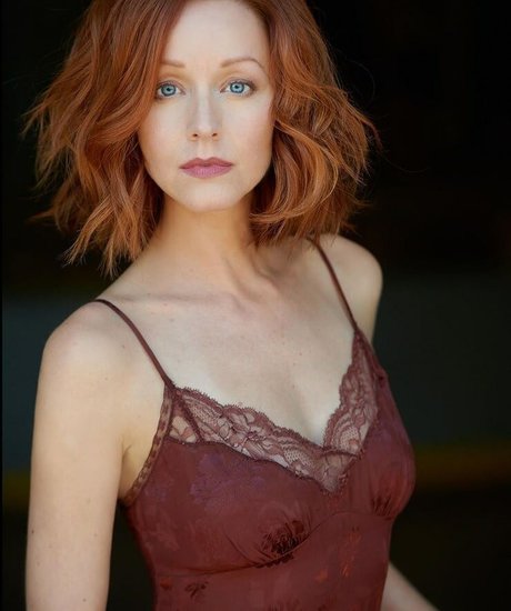 Lindy Booth sex model img