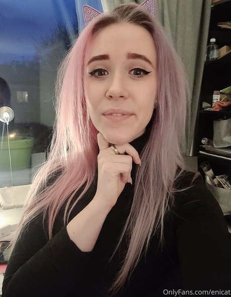 enicat model pornographic pictures