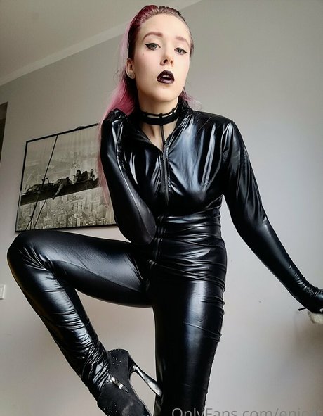 enicat top model picture