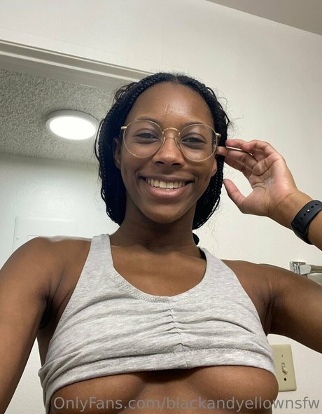 blackandyellownsfw free pornstar gallery