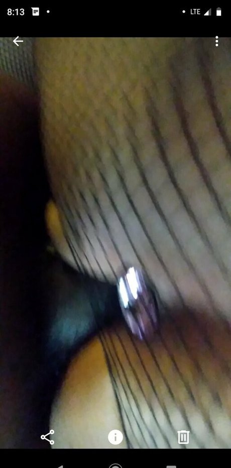 missarianna4u naked model image