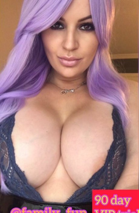 naturebabylily high quality model image