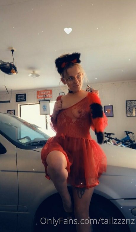 tailzzznz xxx pornstar img