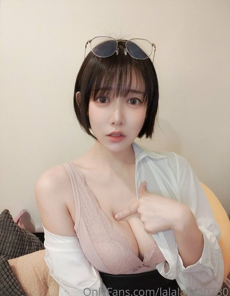 lalalalala0730 model erotic pic
