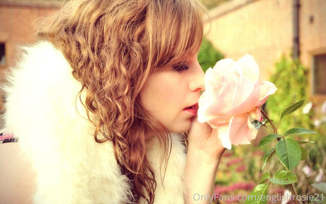 englishrosie21 hot actress picture