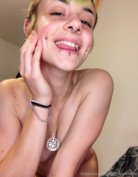 rudecrudenfree Profile photo