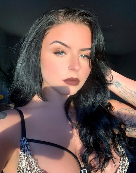 hay babe model art photos