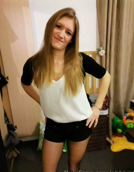 Abbivr pretty actress galleries