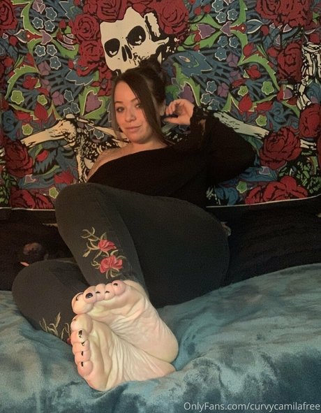 curvycamilafree erotic star pictures