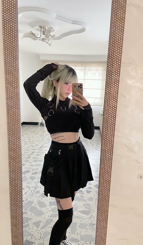 vekha k pretty model img