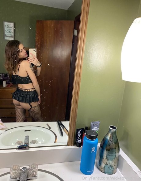 emo girls onlyfans beautiful images