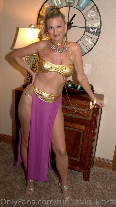 fun lovin kitkat naked actress images