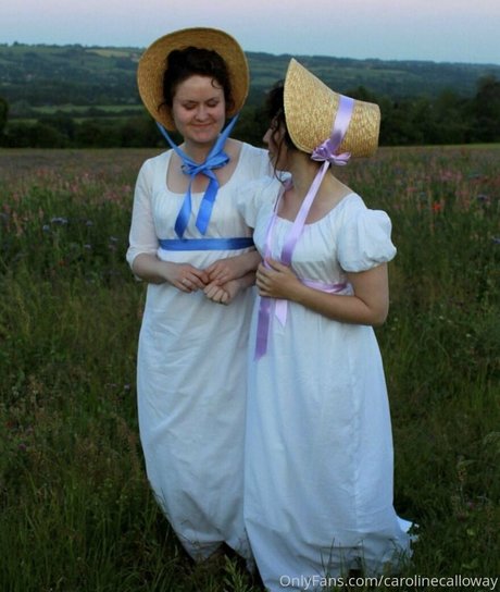 carolinecalloway sexy star gallery