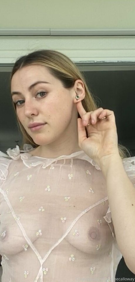 carolinecalloway star top archive