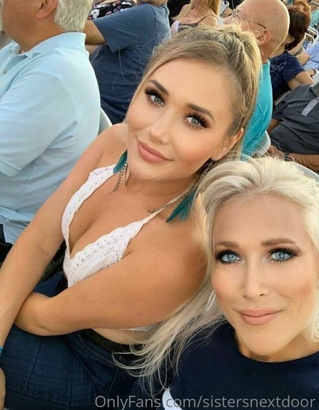 sistersnextdoor model erotic gallery