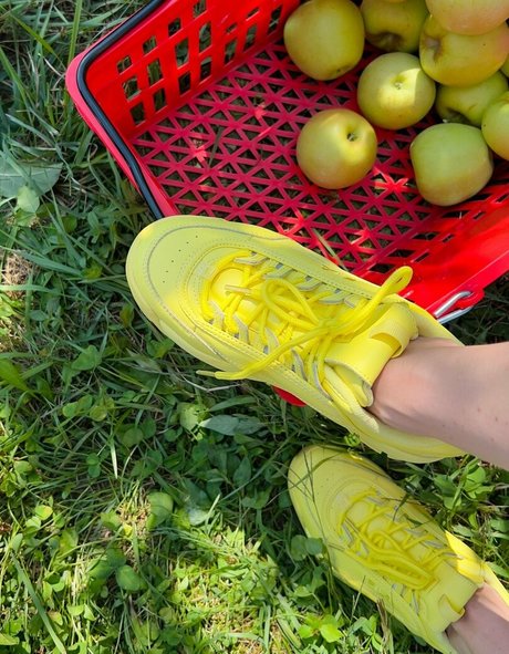 jewelsfeetandtoes star high quality pics