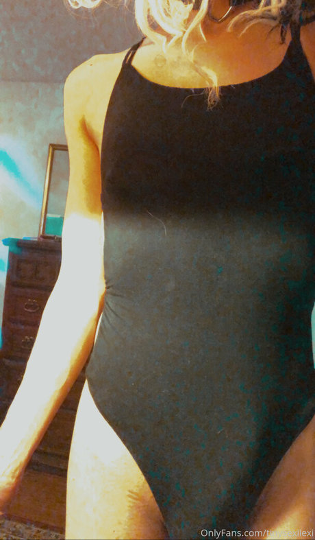 redhead skinny onlyfans beautiful nude picture