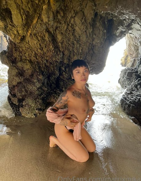 Matrixmika star exclusive image