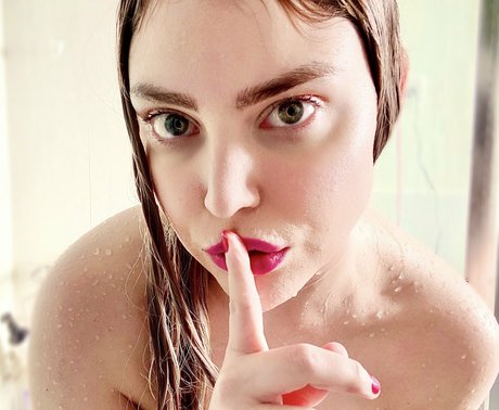 Tiahlicious hot star photos