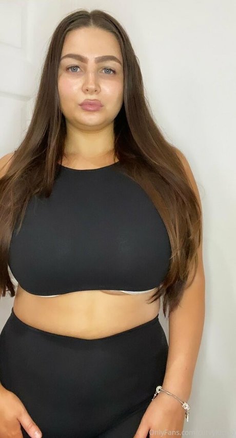 curvylucina erotic star photos