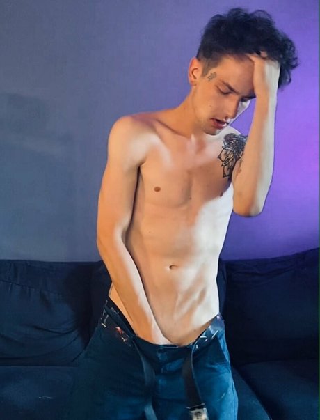 chrisoflyng high quality model images