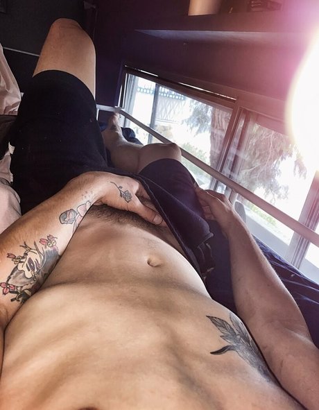 chrisoflyng model high quality photos