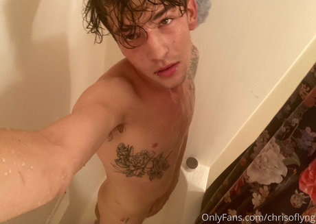chrisoflyng model free galleries