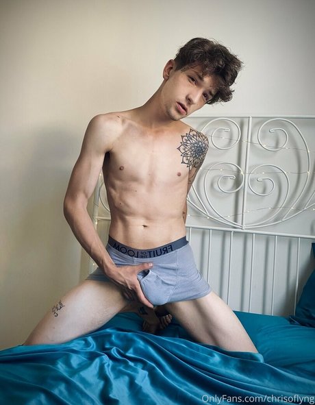 chrisoflyng nudes actress pic